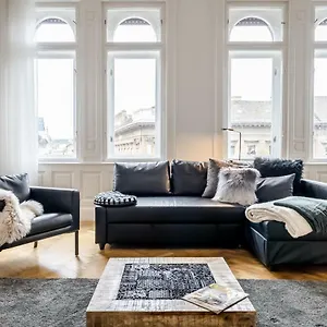 Bpr Luxe De Noir Et Blanc Budapest