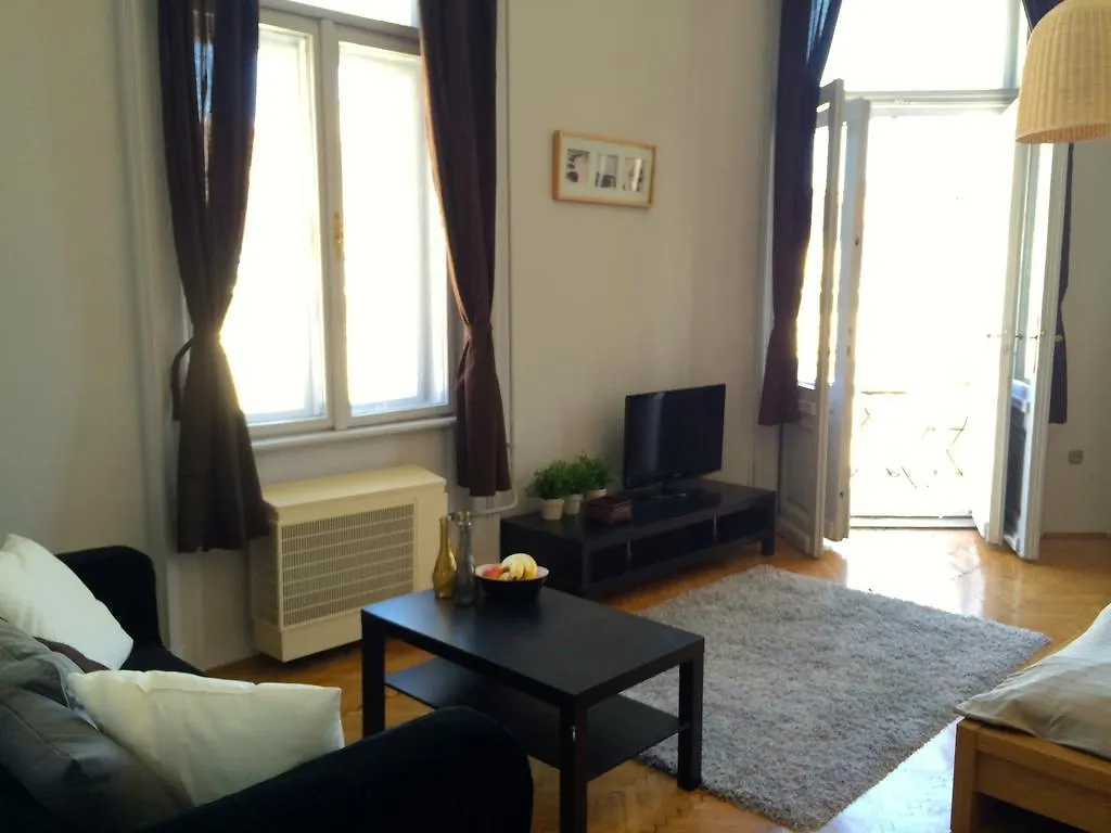 Budget Apartment By Hi5 - Oktober 6 Str 4 Budapest