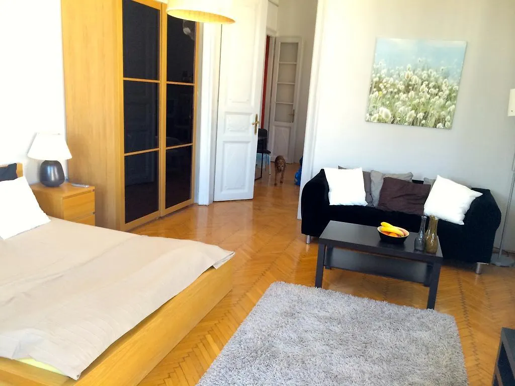 Budget Apartment By Hi5 - Oktober 6 Str 4 Budapest