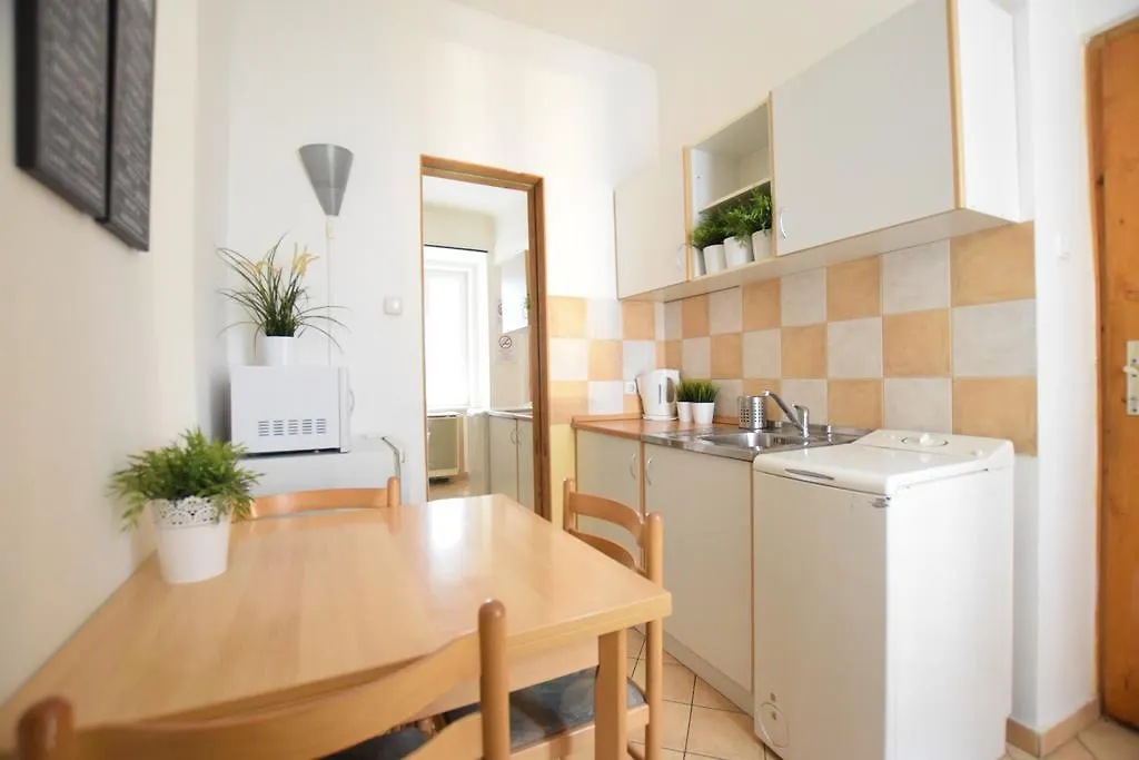 Budget Apartment By Hi5 - Oktober 6 Str 4 Budapest 0*,  Hungary
