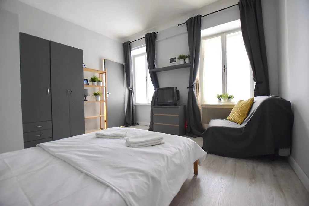 Budget Apartment By Hi5 - Oktober 6 Str 4 Budapest Hungary